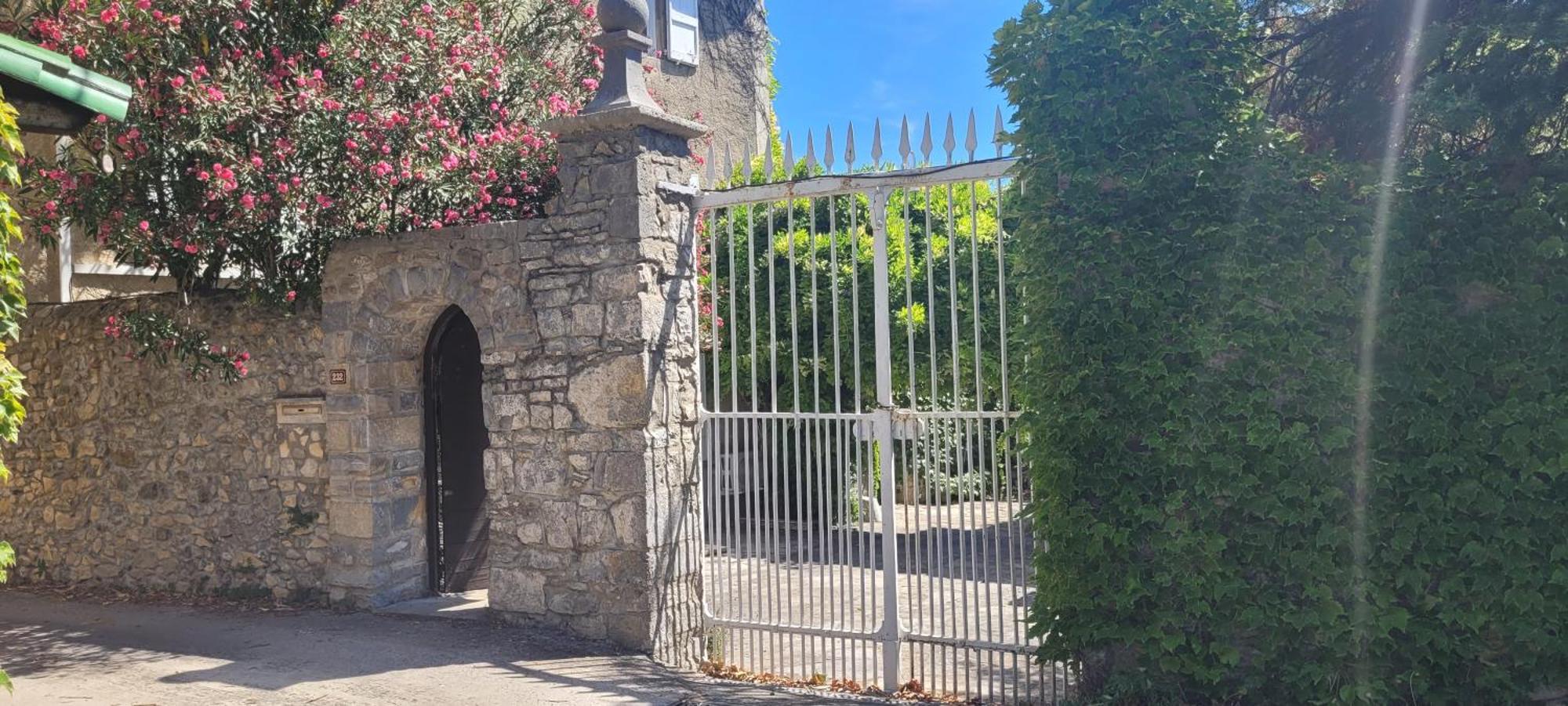 Le Domaine Du Soulier -Gite Et Chambres D'Hotes - La Maison Du Gardien Tornac 외부 사진